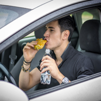Philadelphia Personal Injury Lawyers: Eating While Driving can be Dangerous